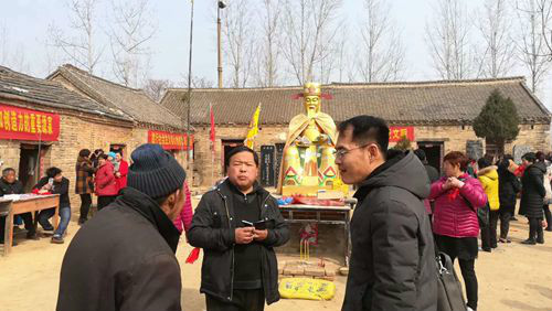 发起的"首届张苍故里传统文化古庙会"在原阳县福宁集张大夫寨村举办
